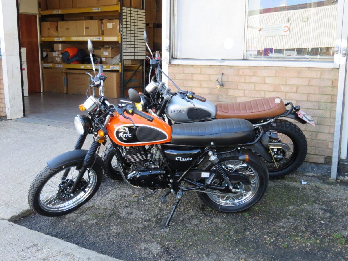 Herald Motor Company Classic 125 BSH Visit Zing Bikes