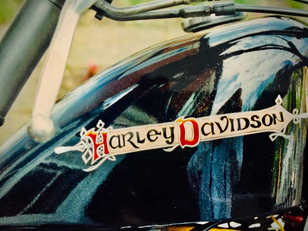 King Sportster tank painted by Trotsky